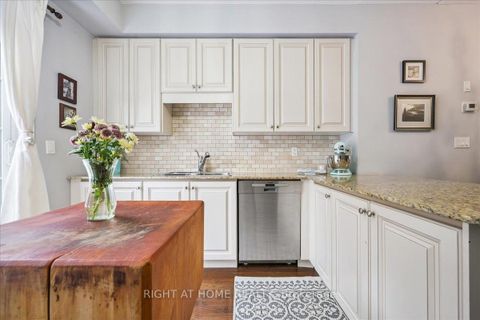 Photo 11 at TH 2 - 101 The Queensway, Swansea, Toronto