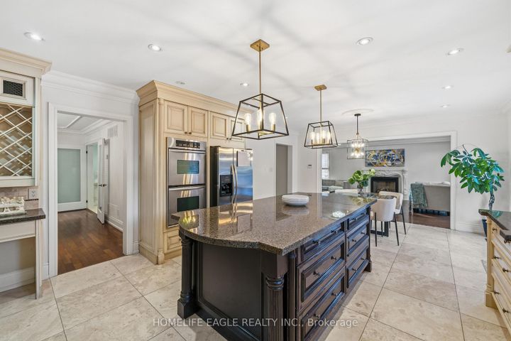 Photo 5 at 27 Dorwood Court, Islington Woods, Vaughan