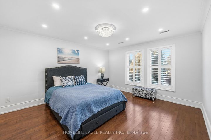 Photo 17 at 27 Dorwood Court, Islington Woods, Vaughan