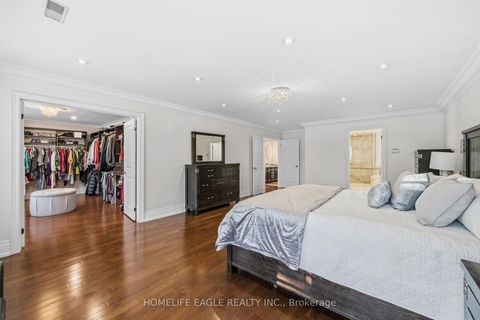 Photo 12 at 27 Dorwood Court, Islington Woods, Vaughan