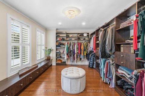 Photo 13 at 27 Dorwood Court, Islington Woods, Vaughan