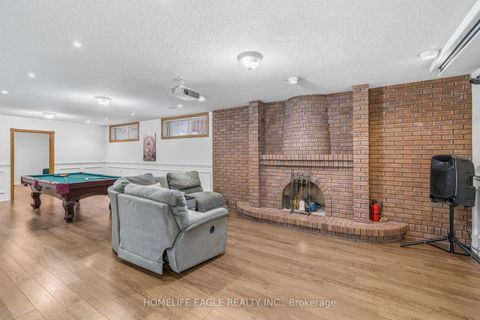 Photo 22 at 27 Dorwood Court, Islington Woods, Vaughan