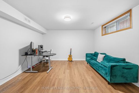 Photo 25 at 27 Dorwood Court, Islington Woods, Vaughan