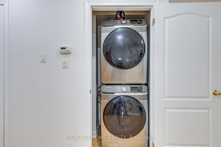 Photo 13 at 15 Eagle Trace Drive, Wellington, Brampton