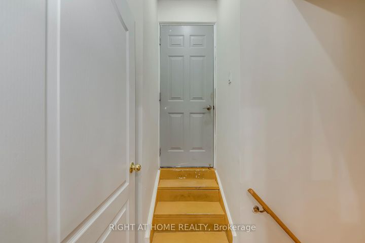 Photo 32 at 15 Eagle Trace Drive, Wellington, Brampton