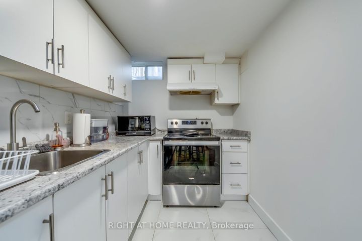 Photo 38 at 15 Eagle Trace Drive, Wellington, Brampton