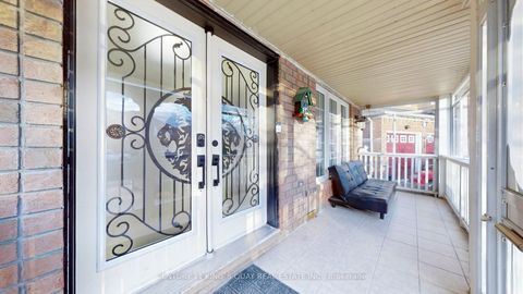 Photo 3 at 39 Hoptree Avenue, Rouge E11, Toronto