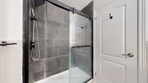 Photo 32 at 39 Hoptree Avenue, Rouge E11, Toronto