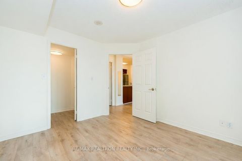 Photo 7 at 3311 - 18 Spring Garden Avenue, Willowdale East, Toronto