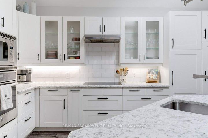 Photo 9 at 7 Homewood Avenue, Kirkendall, Hamilton