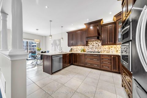 Photo 11 at 740 Valley Green Trail, Summerhill Estates, Newmarket