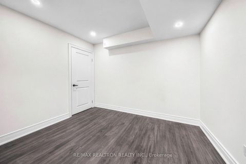 Photo 41 at 740 Valley Green Trail, Summerhill Estates, Newmarket