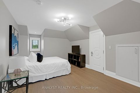 Photo 37 at 10690 Islington Avenue, Kleinburg, Vaughan