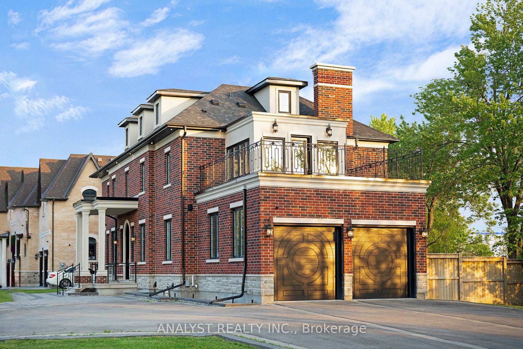 10690 Islington Avenue, Kleinburg, Vaughan photo number 2