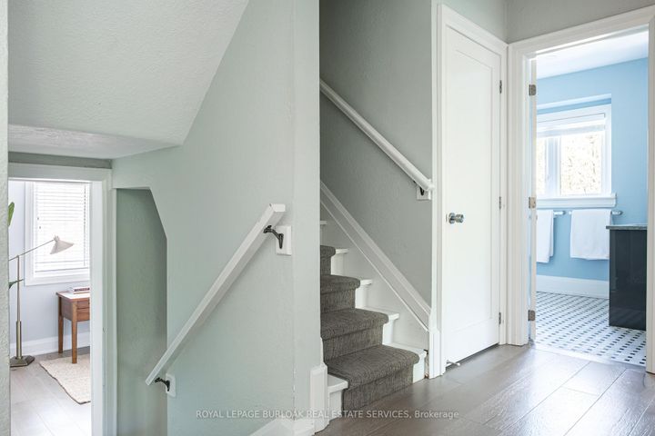 Photo 18 at 3 Oakwood Place, Westdale, Hamilton