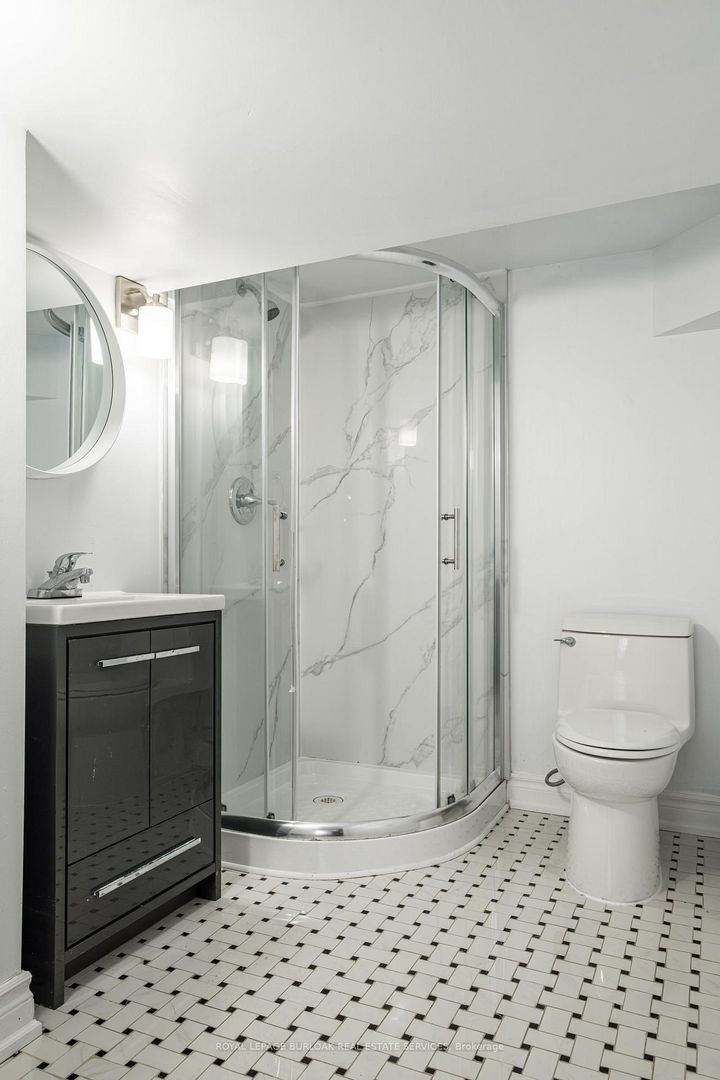 Photo 33 at 3 Oakwood Place, Westdale, Hamilton