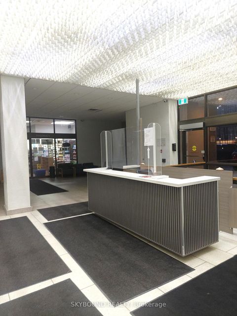 Photo 1 at 512 - 600 Sherbourne Street, North St. James Town, Toronto