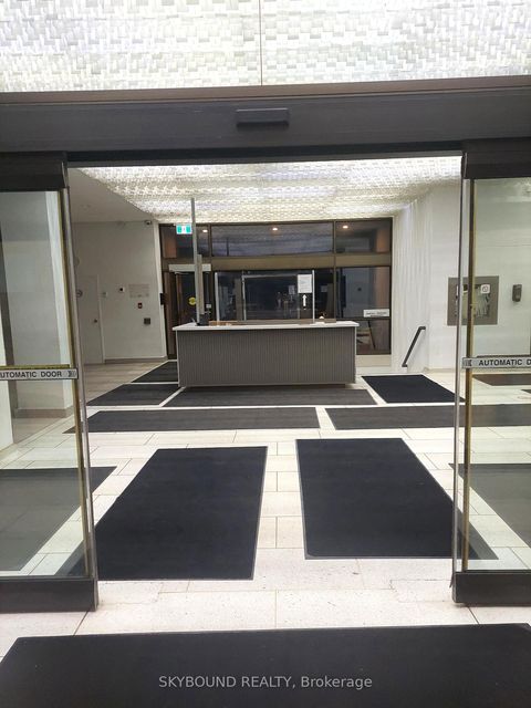 Photo 2 at 512 - 600 Sherbourne Street, North St. James Town, Toronto