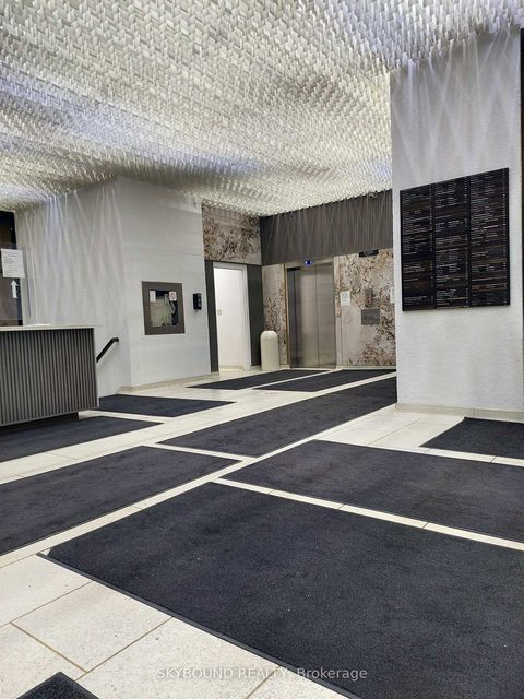 Photo 4 at 512 - 600 Sherbourne Street, North St. James Town, Toronto