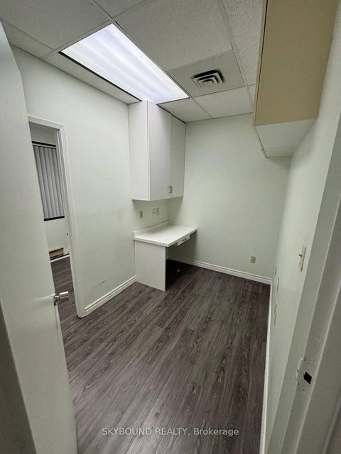 Photo 9 at 512 - 600 Sherbourne Street, North St. James Town, Toronto