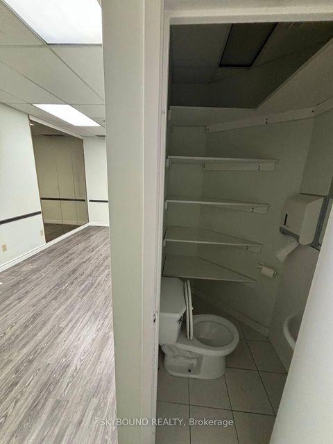 Photo 11 at 512 - 600 Sherbourne Street, North St. James Town, Toronto