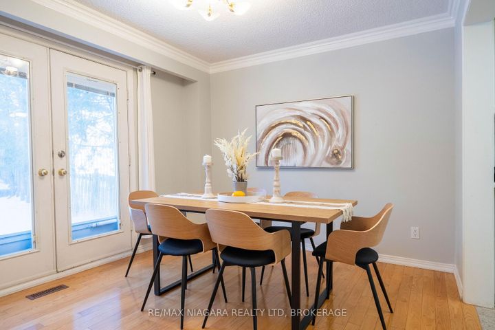 Photo 21 at 28 Rosemead Close, Unionville, Markham