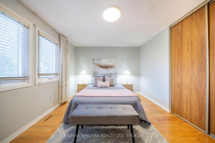 Photo 35 at 28 Rosemead Close, Unionville, Markham