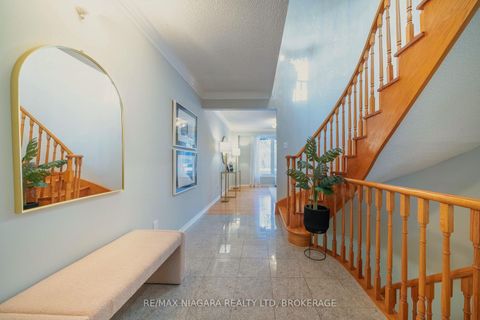 Photo 5 at 28 Rosemead Close, Unionville, Markham