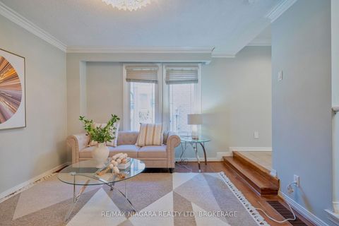 Photo 12 at 28 Rosemead Close, Unionville, Markham