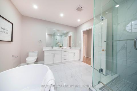 Photo 25 at 28 Rosemead Close, Unionville, Markham