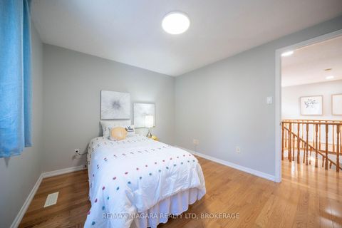 Photo 30 at 28 Rosemead Close, Unionville, Markham