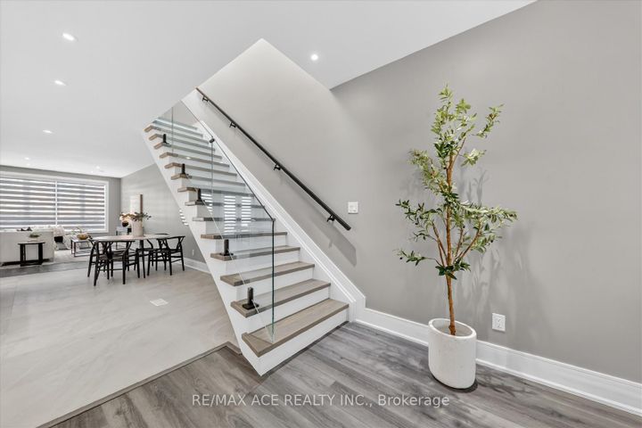 Photo 11 at 33 August Avenue, Oakridge, Toronto