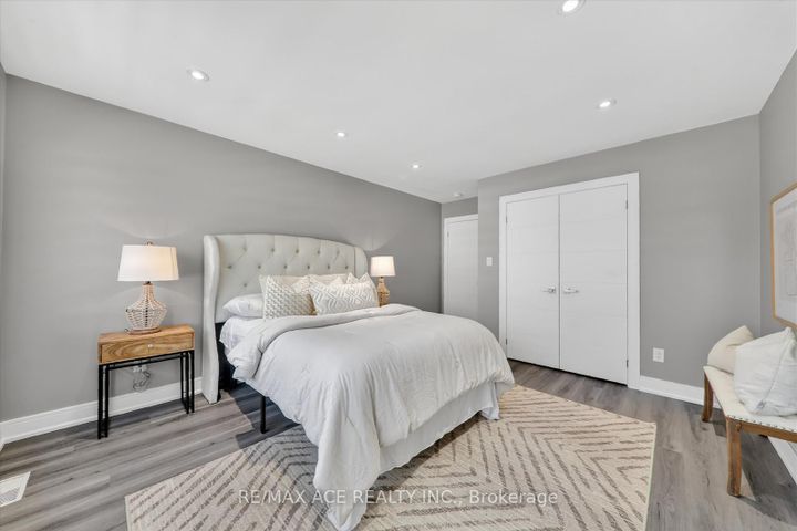 Photo 25 at 33 August Avenue, Oakridge, Toronto