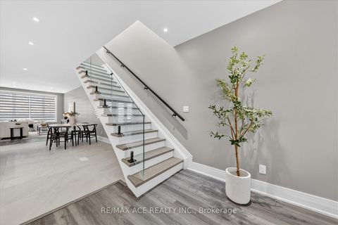 Photo 11 at 33 August Avenue, Oakridge, Toronto