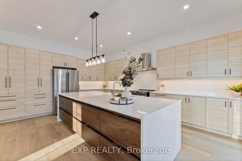 Photo 7 at 241 Parkway Avenue, Keswick South, Georgina