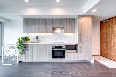 Photo 3 at 5712 - 3 Concord Cityplace Way, Waterfront Communities C1, Toronto