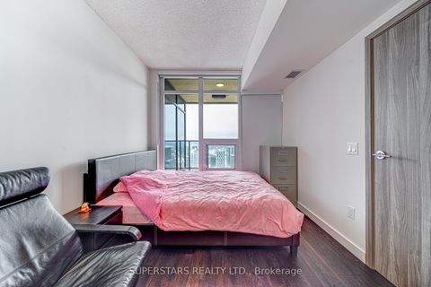 Photo 5 at 5712 - 3 Concord Cityplace Way, Waterfront Communities C1, Toronto