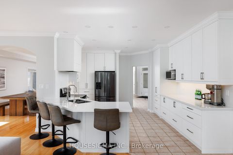 Photo 9 at 703 Madeline Heights, Wyndham, Newmarket