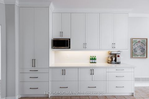 Photo 11 at 703 Madeline Heights, Wyndham, Newmarket