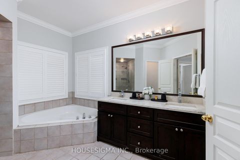 Photo 14 at 703 Madeline Heights, Wyndham, Newmarket