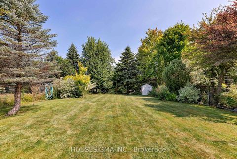 Photo 17 at 703 Madeline Heights, Wyndham, Newmarket