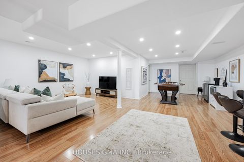 Photo 25 at 703 Madeline Heights, Wyndham, Newmarket