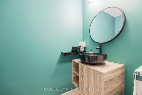 Photo 28 at 703 Madeline Heights, Wyndham, Newmarket