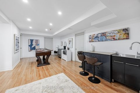 Photo 30 at 703 Madeline Heights, Wyndham, Newmarket