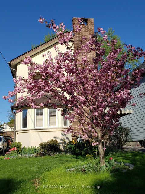 Photo 2 at 640 Mary Street N, O'Neill, Oshawa