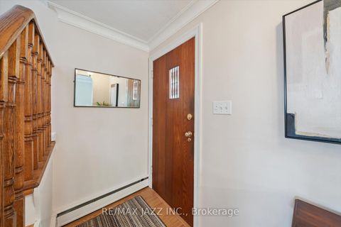 Photo 3 at 640 Mary Street N, O'Neill, Oshawa