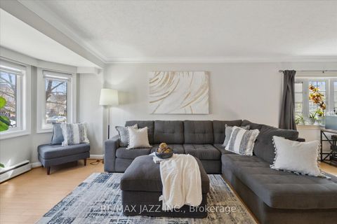 Photo 6 at 640 Mary Street N, O'Neill, Oshawa