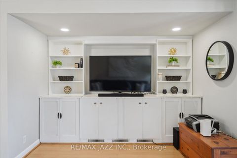 Photo 8 at 640 Mary Street N, O'Neill, Oshawa