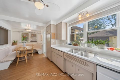 Photo 14 at 640 Mary Street N, O'Neill, Oshawa