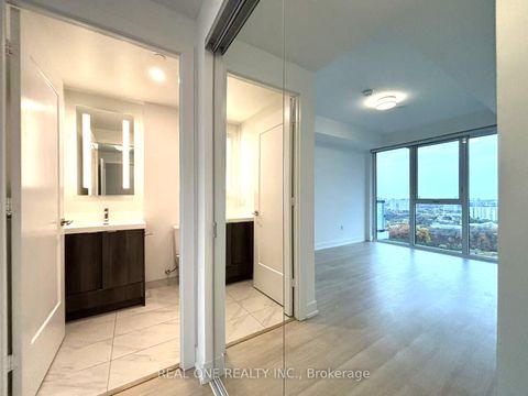 Photo 11 at 2704 - 30 Inn On The Park Drive, Don Mills, Toronto